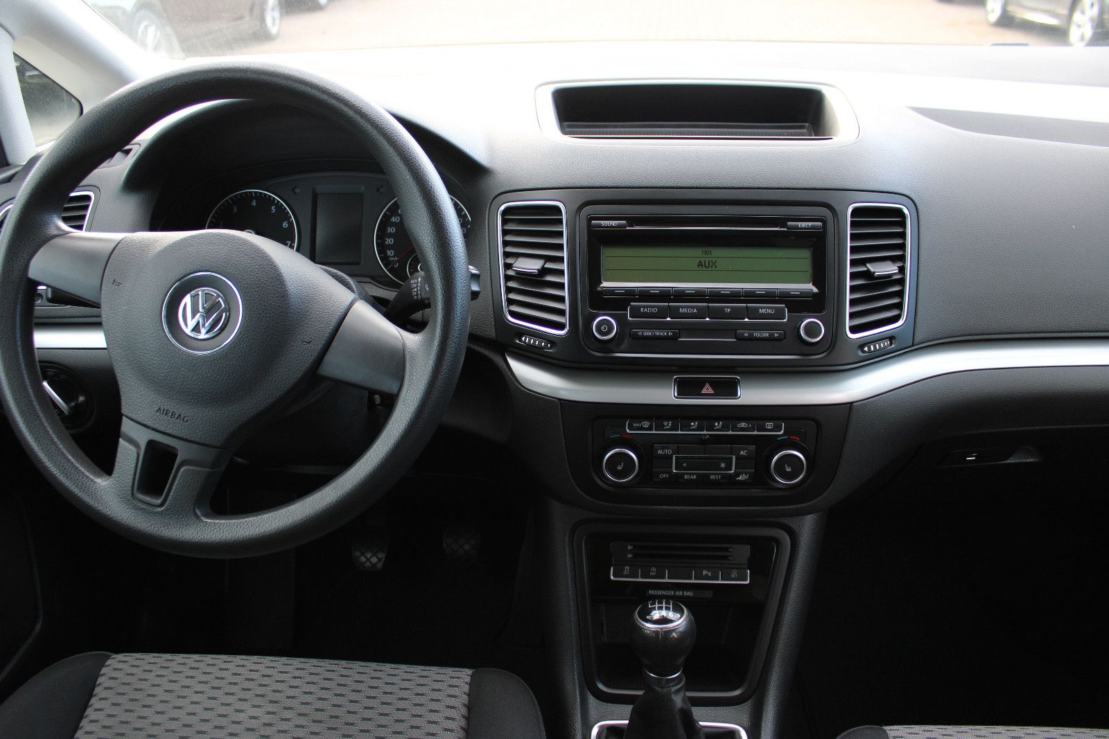 Fahrzeugabbildung Volkswagen Sharan 1.4 TSI PDC,SHZ,Klimaautom.