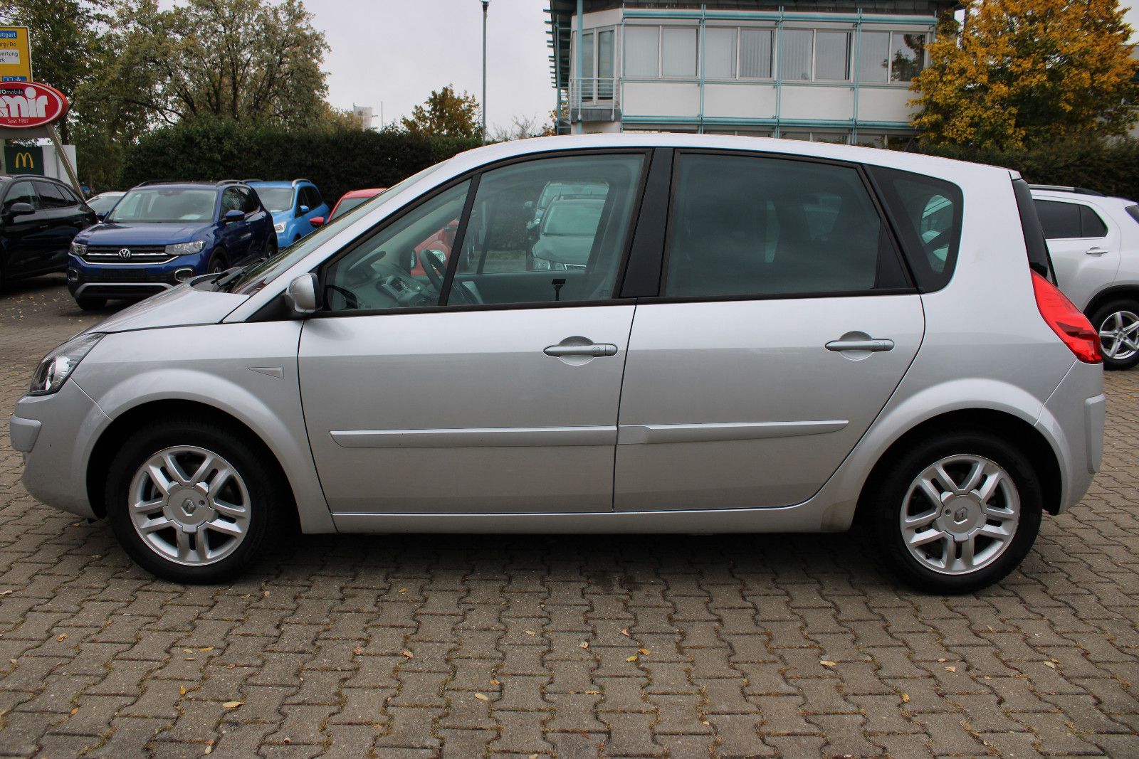 Fahrzeugabbildung Renault Scenic Exception 1.6 Automatik,PDC,SHZ,KeylessGo