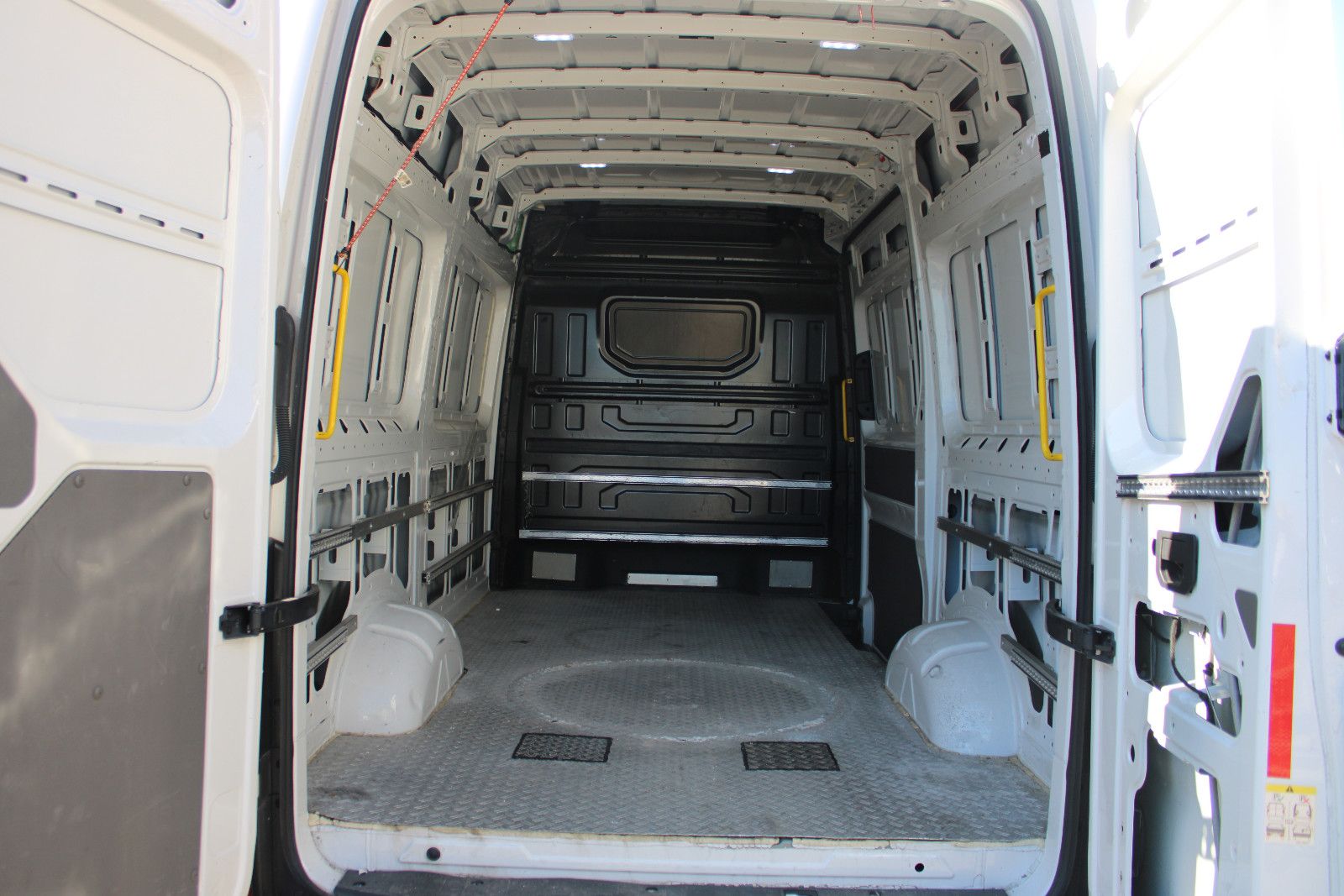 Fahrzeugabbildung Volkswagen Crafter Kasten 2.0TDI Kamera,SHZ,3.Sitzer